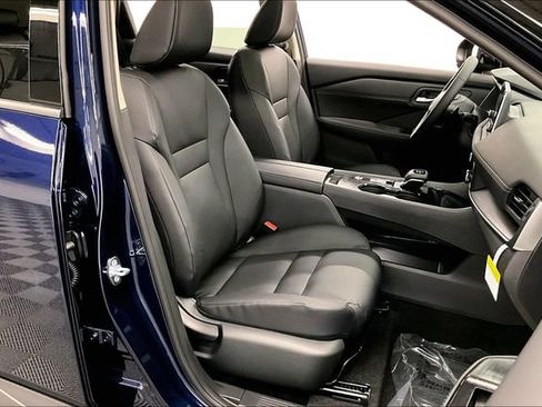 New 2026 Nissan Rogue SV FWD image 38