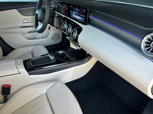 New 2025 Mercedes-Benz CLA 250 4MATIC image 16