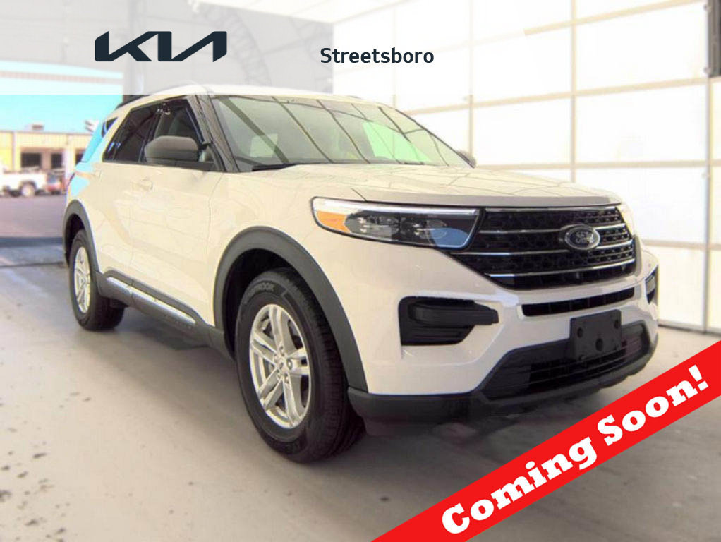 Used 2024 Ford Explorer XLT AWD/4WD image 1