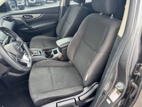 Used 2019 Nissan Rogue Sport S w/ Appearance Package FWD image 12