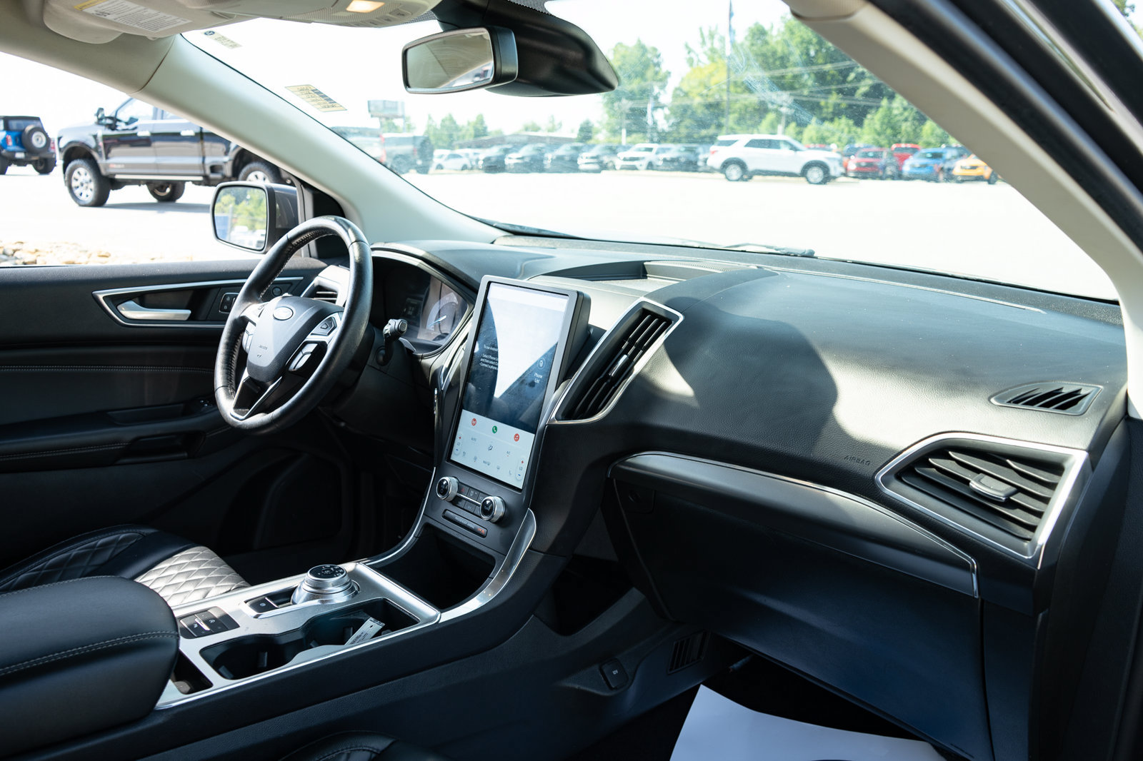 Used 2024 Ford Edge Titanium AWD/4WD image 21