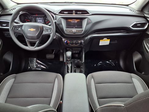 Used 2023 Chevrolet TrailBlazer LT FWD image 10