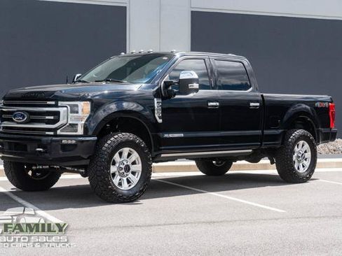 Used 2022 Ford F250 Platinum AWD/4WD image 2