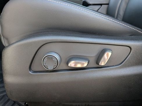 Used 2024 Cadillac XT4 Premium Luxury w/ Technology Package FWD image 14