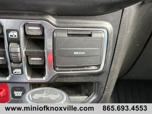 Used 2022 Jeep Wrangler Unlimited Rubicon 4xe AWD/4WD image 24