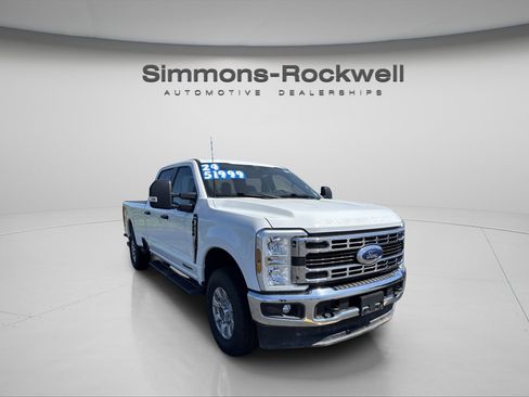 Used 2024 Ford F250 XLT AWD/4WD image 5