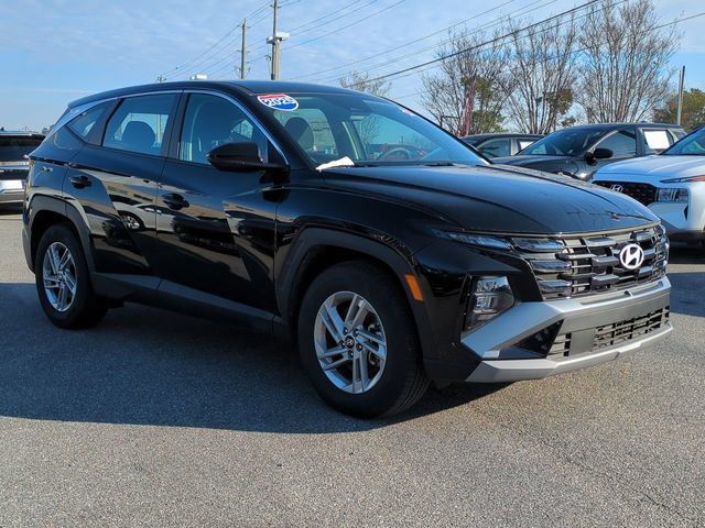 New 2025 Hyundai Tucson SE FWD image 3
