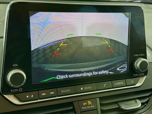 Used 2024 Nissan Altima 2.5 SV image 21