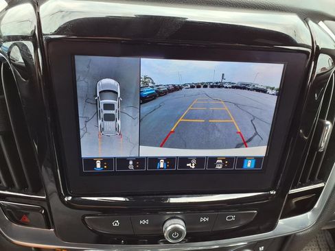 Used 2023 Chevrolet Traverse High Country w/ LPO, Floor Liner Package FWD image 8
