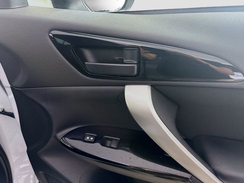 Used 2024 Mitsubishi Eclipse Cross Black Edition image 31