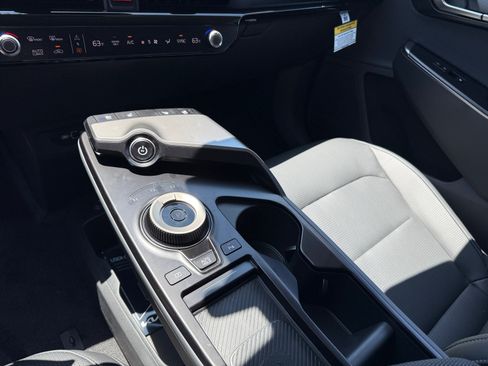 New 2026 Kia EV6 Wind RWD image 13