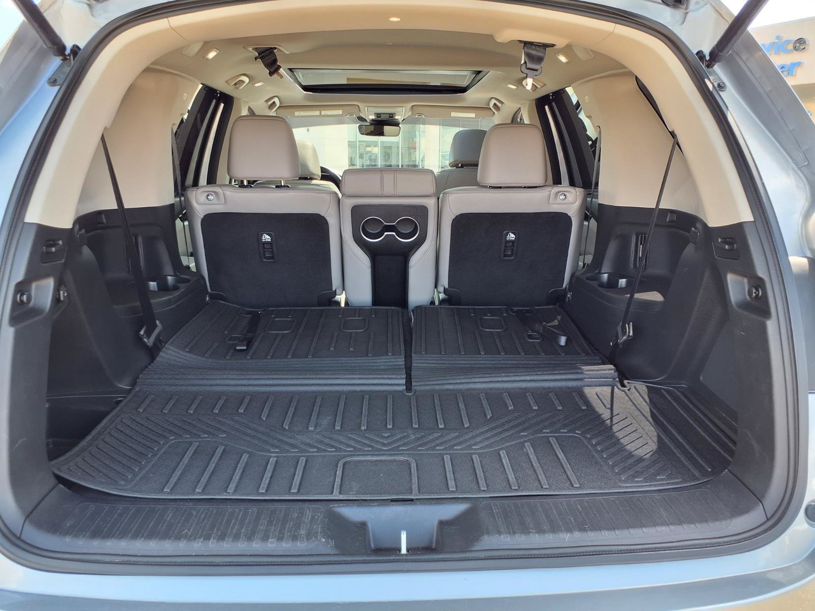 Used 2023 Honda Pilot Touring image 10
