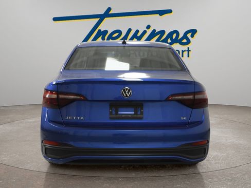 Used 2024 Volkswagen Jetta SE image 8
