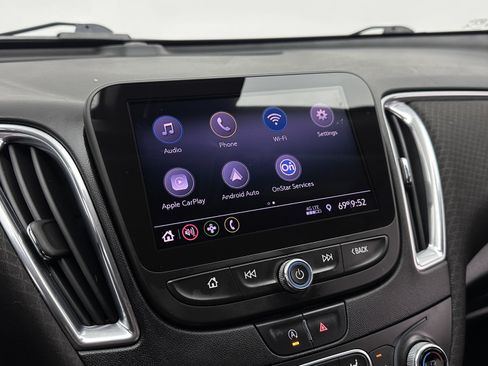 Used 2020 Chevrolet Malibu LT FWD image 17