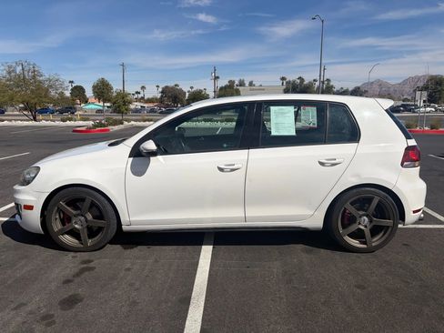 Used 2010 Volkswagen GTI 4-Door image 4