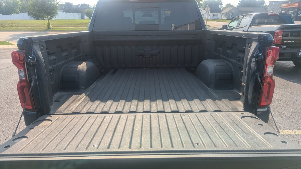 Used 2023 Chevrolet Silverado 1500 LTZ AWD/4WD image 9