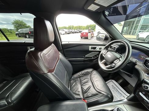 Used 2021 Ford Explorer Platinum w/ Equipment Group 601A AWD/4WD image 10