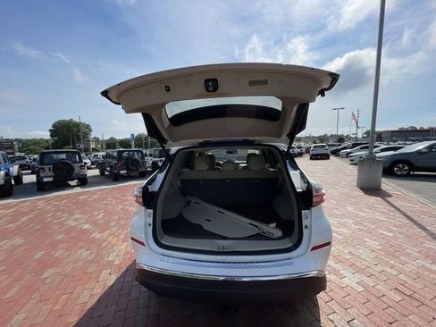 Used 2018 Nissan Murano Platinum w/ Cargo Package FWD image 35