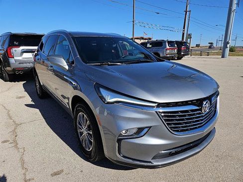 Used 2024 Buick Enclave Premium image 6