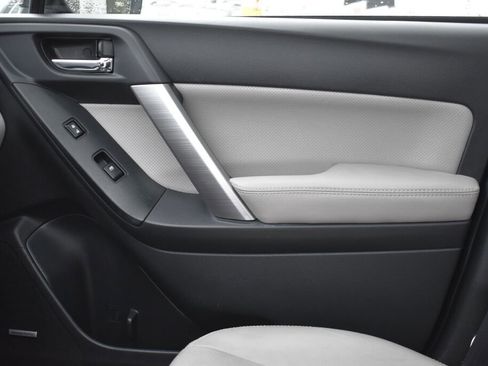 Used 2015 Subaru Forester 2.5i Limited image 24