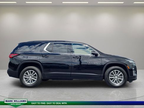Used 2023 Chevrolet Traverse LT AWD/4WD image 2