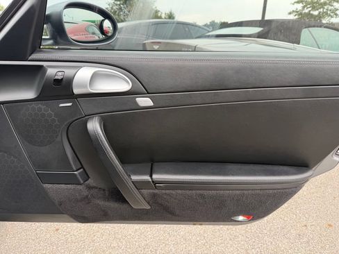 Used 2006 Porsche 911 Carrera RWD image 26