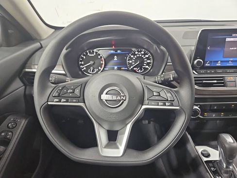 New 2026 Nissan Altima 2.5 SV FWD image 14
