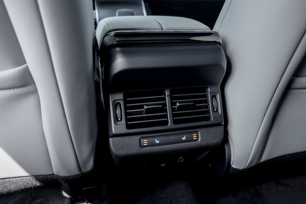 New 2026 Land Rover Range Rover Evoque S AWD/4WD image 17