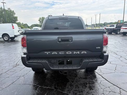 Used 2021 Toyota Tacoma TRD Sport AWD/4WD image 6