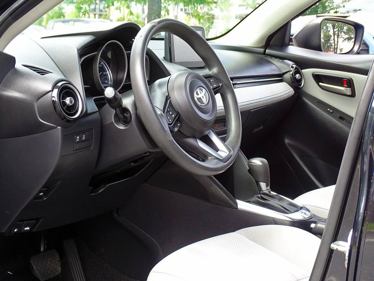 Used 2019 Toyota Yaris LE FWD image 15