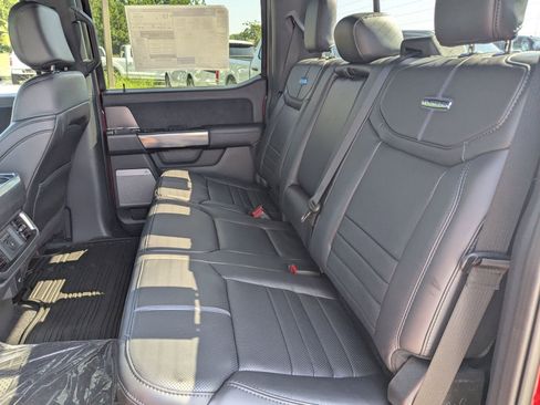 New 2025 Ford F150 Platinum w/ FX4 Off-Road Package image 15