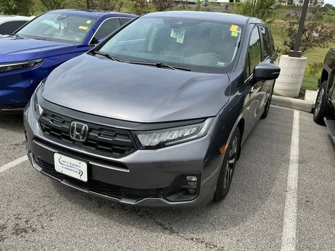 Used 2026 Honda Odyssey EX-L image 3