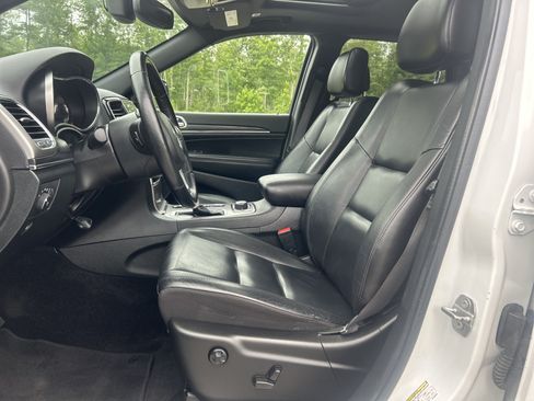 Used 2022 Jeep Grand Cherokee Limited AWD/4WD image 14