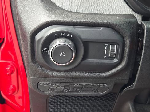 Used 2024 Jeep Wrangler Unlimited Sport AWD/4WD image 25