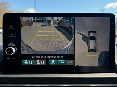 Used 2023 Honda Pilot Elite image 32