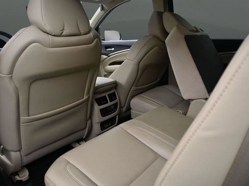 Used 2018 Acura MDX SH-AWD image 11