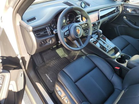 New 2026 Porsche Macan S image 4