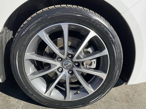 Used 2015 Acura TLX V6 w/ Technology Package image 76