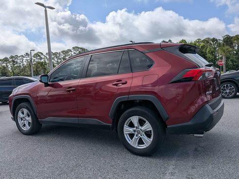 Used 2021 Toyota RAV4 XLE w/ Convenience Package FWD image 6