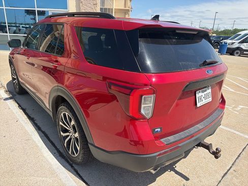 Used 2022 Ford Explorer ST-Line w/ Class IV Trailer Tow Package image 3
