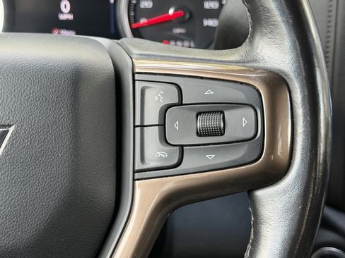 Used 2022 Chevrolet Silverado 1500 High Country w/ Technology Package image 41