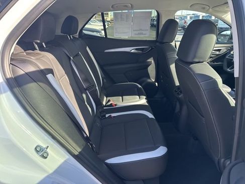 Used 2025 Buick Envision Sport Touring image 20