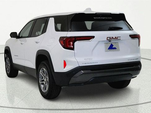 Used 2026 GMC Terrain Elevation w/ Technology Package II FWD image 3