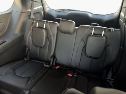 New 2026 Chrysler Voyager LX image 18