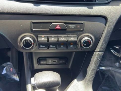 Used 2019 Kia Sportage LX AWD/4WD image 11