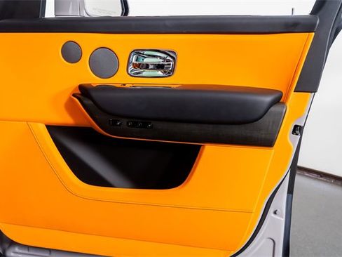 Used 2023 Rolls-Royce Cullinan image 39