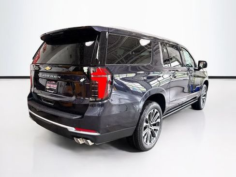 New 2026 Chevrolet Suburban High Country AWD/4WD image 6