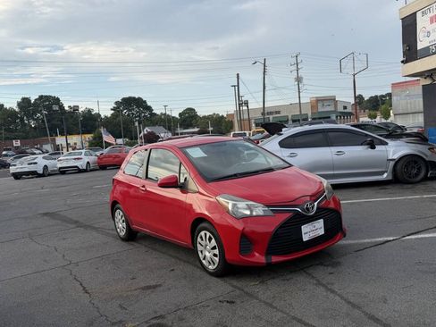 Used 2015 Toyota Yaris L FWD image 18