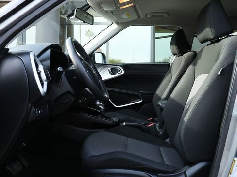 Used 2024 Kia Soul LX w/ Option Group 015 image 38