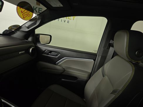 Certified 2024 Chevrolet Colorado ZR2 w/ ZR2 Convenience Package III image 25